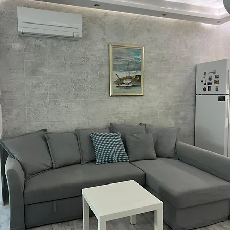 Апартаменты Cozy And Modern Krasno Selo, Free Parking